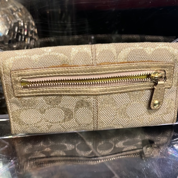 Authentic coach wallet - Picture 2 of 4